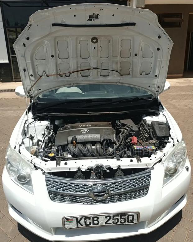 Toyota Corolla Fielder 2009 White