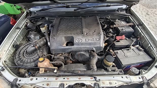 Toyota Hilux 2013 Gray