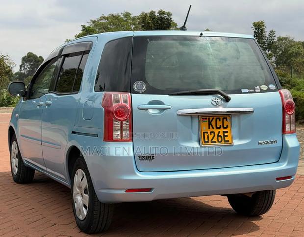 Toyota Raum 2008 Blue