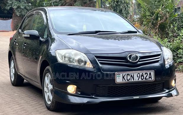 Toyota Auris 2010 Gray