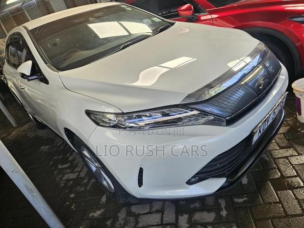 Toyota Harrier 2018 White