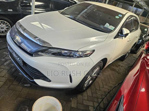 Toyota Harrier 2018 White