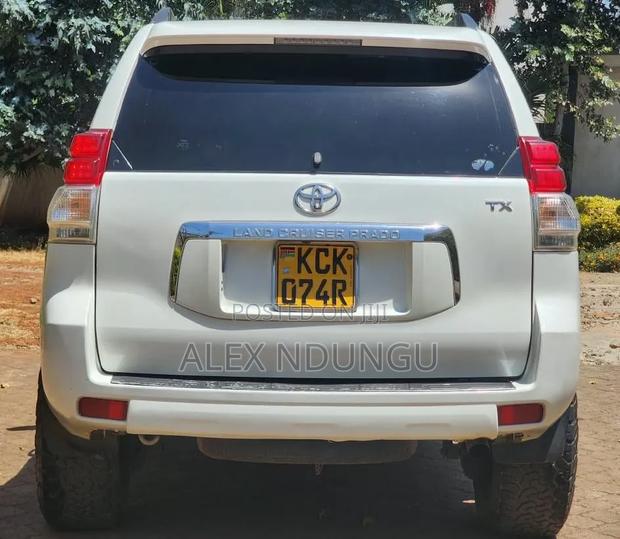 Toyota Land Cruiser Prado 2009 White