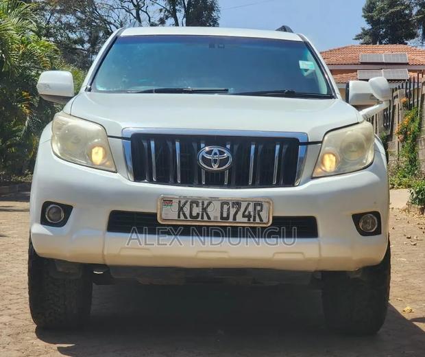 Toyota Land Cruiser Prado 2009 White