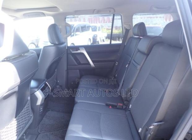 Toyota Land Cruiser Prado 2022 Black