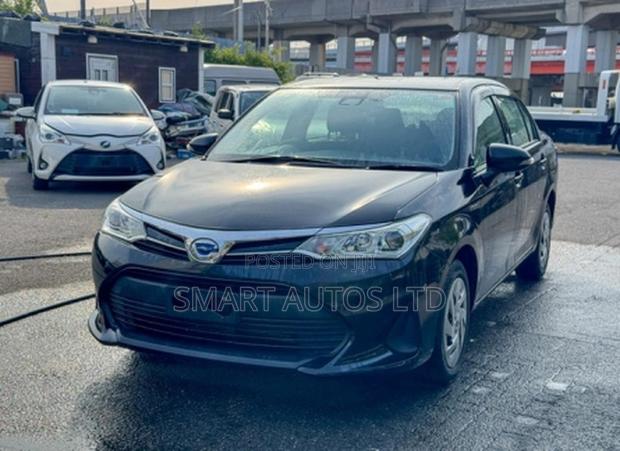 Toyota Axio 1.5 Hybrid 2WD 2020 Black