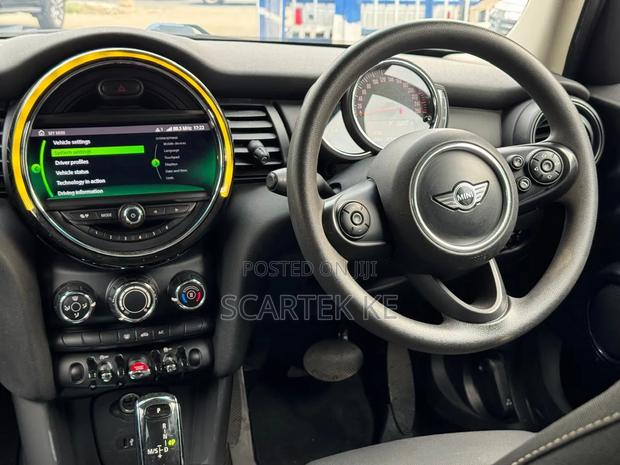 Mini Cooper 2019 Beige