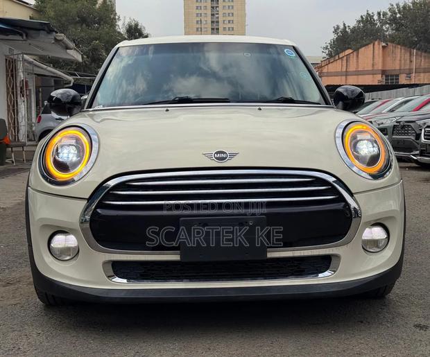 Mini Cooper 2019 Beige