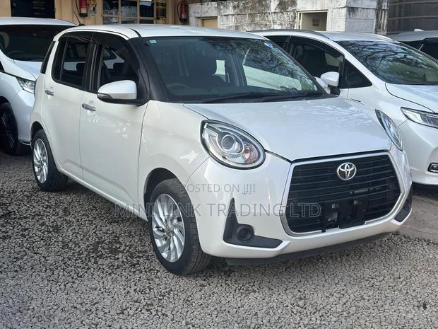 Toyota Passo 1.0 FWD 2020 Pearl