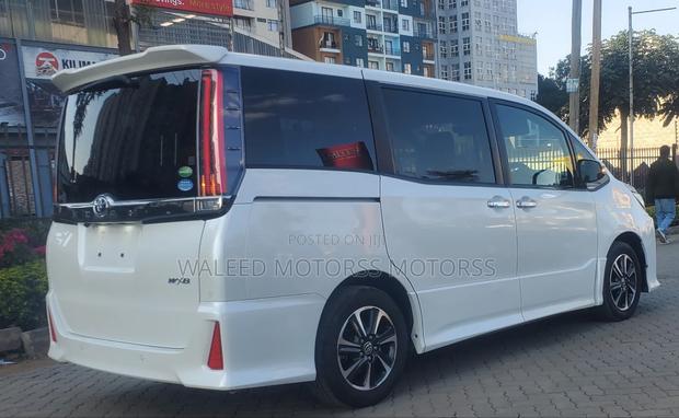 Toyota Noah 2019 White