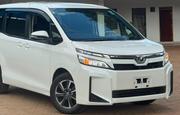 Toyota Voxy 2019 White for sale