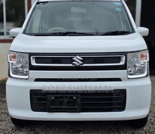 Suzuki Wagon R 2019 White