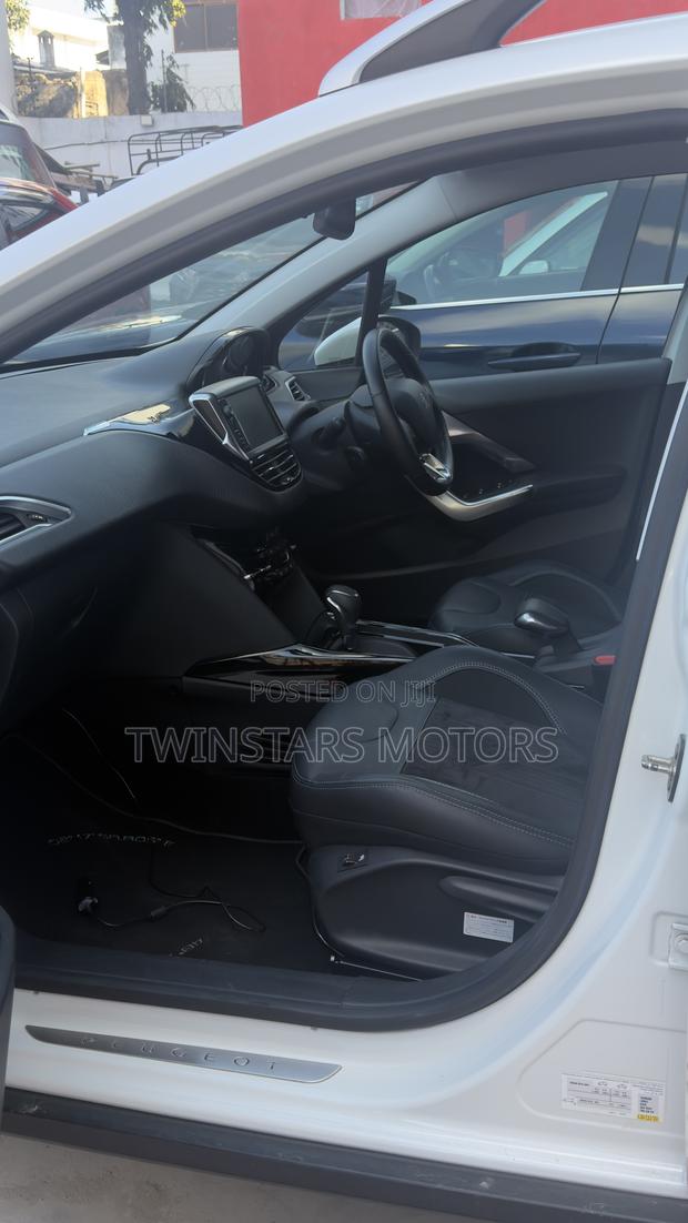 Peugeot 2008 1.5 BlueHDi (100 Hp) 2021 White