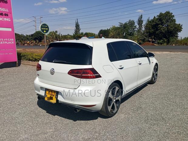 Volkswagen Golf GTI 2.0T S 4-Door 2015 White