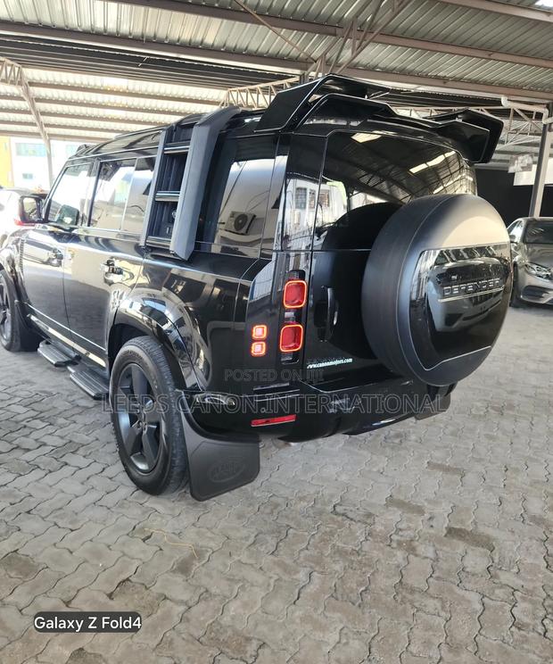 Land Rover Defender 2021 Black