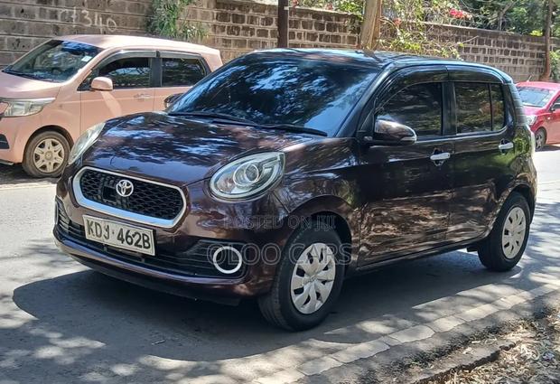 Toyota Passo 2017 Maroon