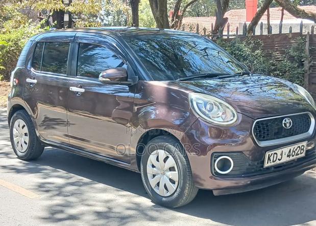 Toyota Passo 2017 Maroon