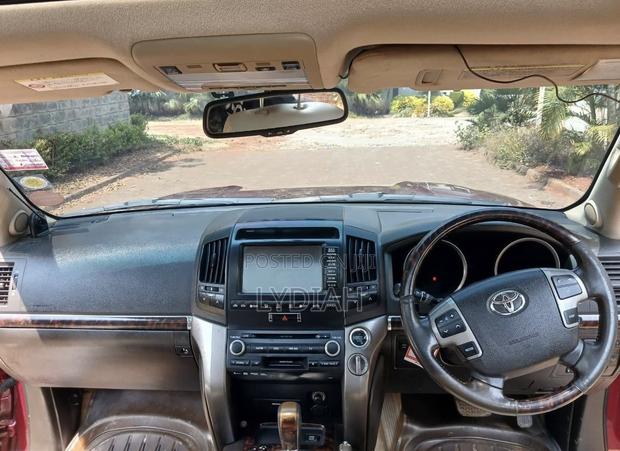 Toyota Land Cruiser 2010 Maroon