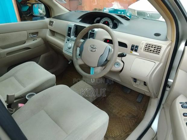 Toyota Raum 2005 Silver