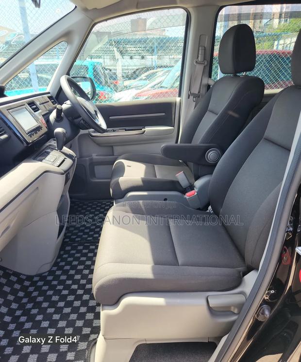 Honda Stepwgn 2018 Black