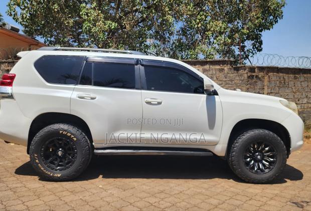 Toyota Land Cruiser Prado 2009 White