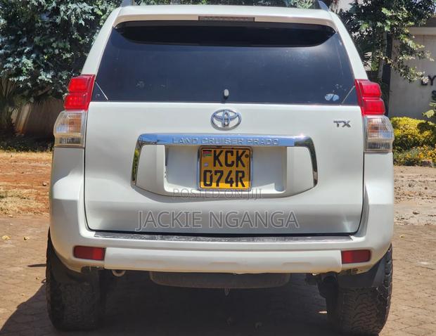 Toyota Land Cruiser Prado 2009 White