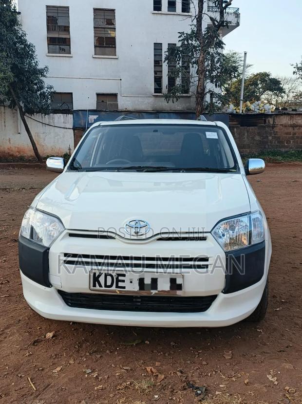 Toyota Probox 2015 Off white