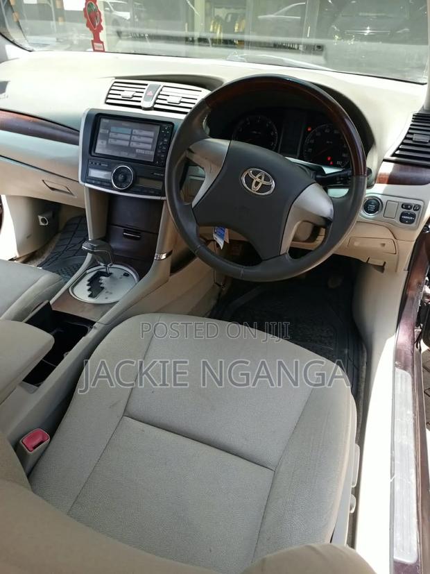 Toyota Premio 2011 Maroon