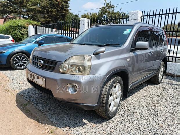 Nissan X-Trail 2011 Silver