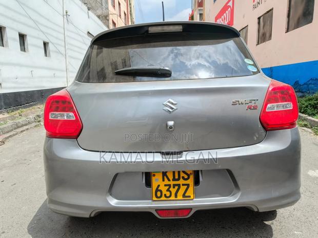 Suzuki Swift 2018 Silver