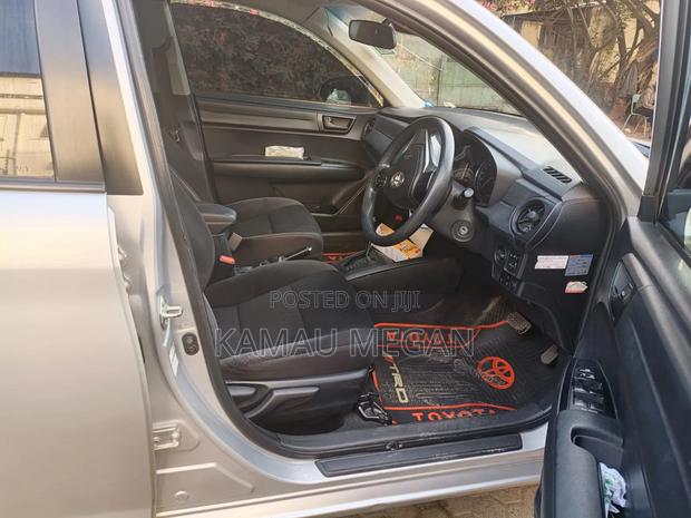 Toyota Axio 2018 Silver