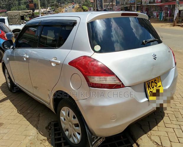 Suzuki Swift 2011 Silver