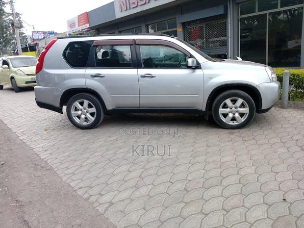 Nissan X-Trail 2011 Silver