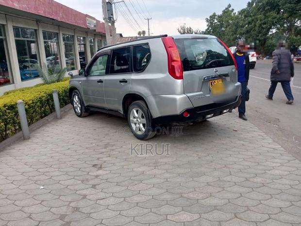 Nissan X-Trail 2011 Silver