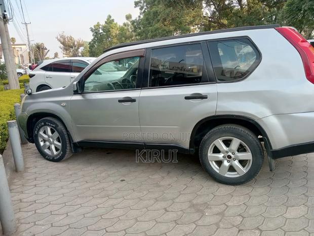 Nissan X-Trail 2011 Silver