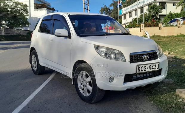 Toyota Rush 2012 White