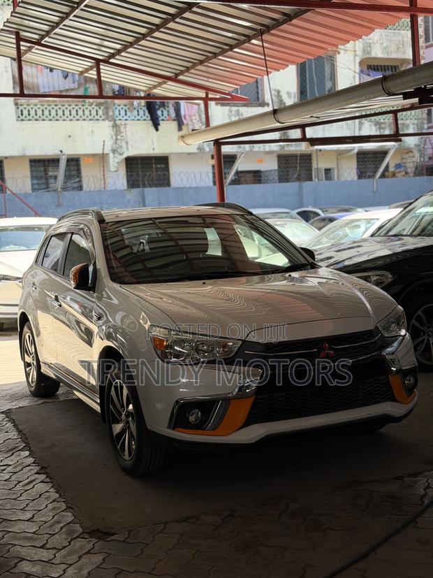 Mitsubishi RVR 2018 White