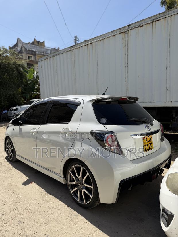Toyota Vitz 2013 White