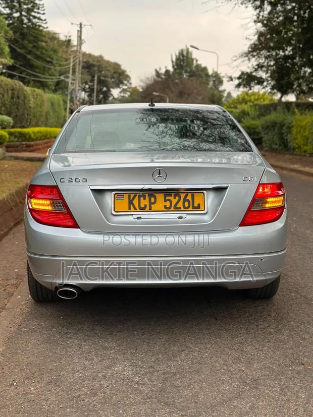 Mercedes-Benz C200 2010 Silver