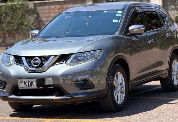 Nissan X-Trail 2015 Gray