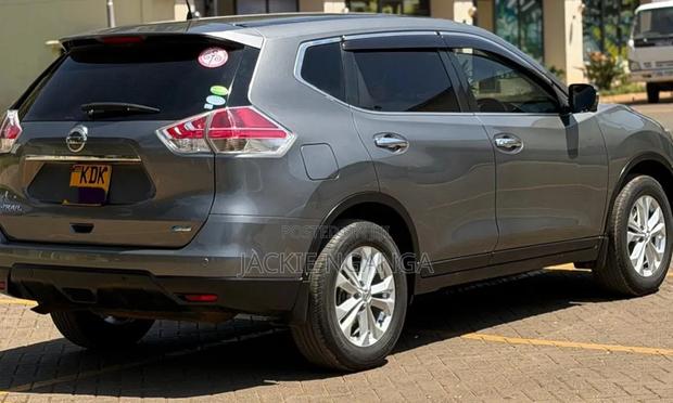 Nissan X-Trail 2015 Gray