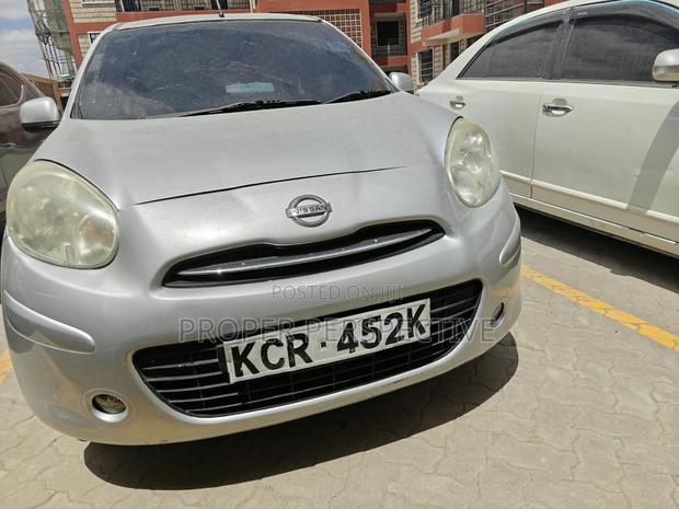 Nissan March 1.2 FWD 2012 Silver