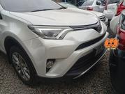 Toyota RAV4 2016 White for sale