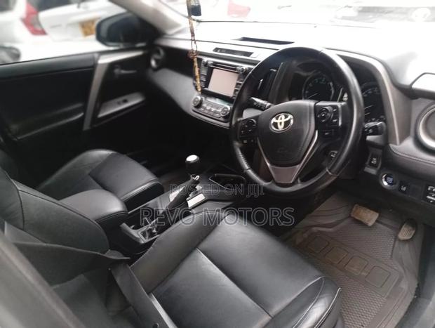 Toyota RAV4 2016 White