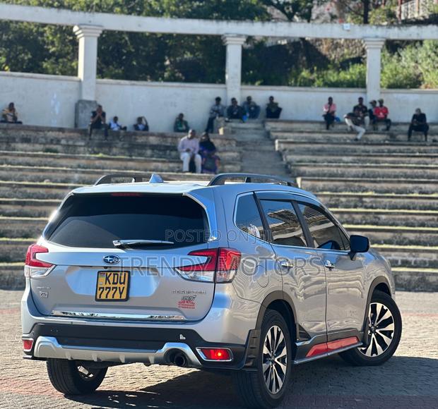 Subaru Forester 2018 Silver