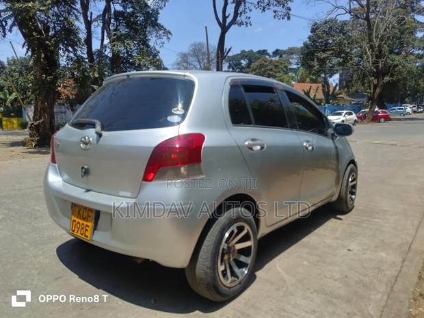 Toyota Vitz 2008 Silver