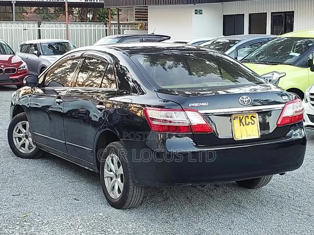 Toyota Premio 2011 Black