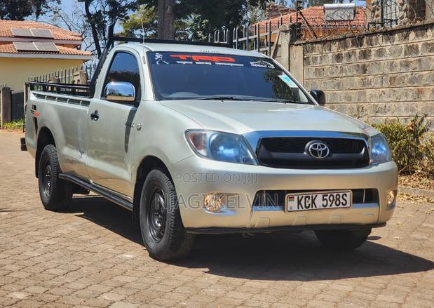 Toyota Hilux 2008 Gray