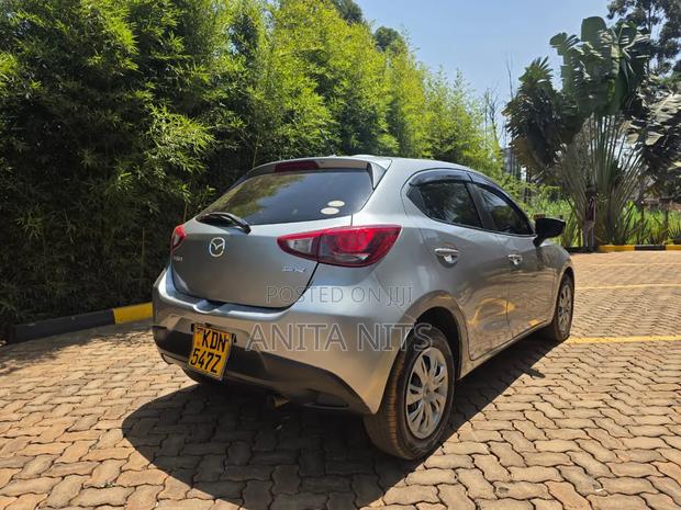 Mazda Demio 2016 Gray