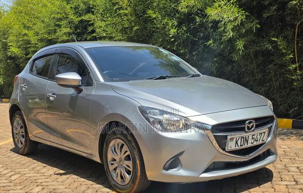 Mazda Demio 2016 Silver